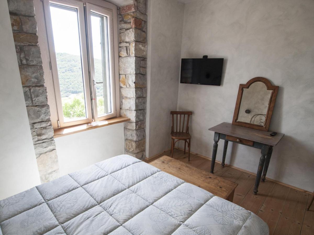 Bed and Breakfast Il Glicine San Dorligo della Valle Exterior foto